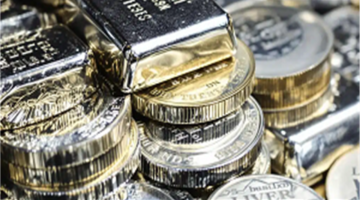 تراجع ملحوظ.. أسعار الفضة والسبائك في الأسواق المحلية تتبع الهبوط العالمي للصناعية